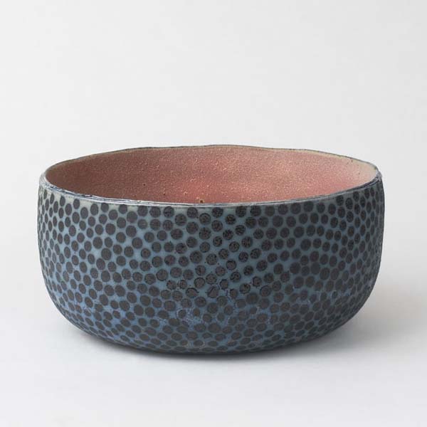 Prikket skål, h.20cm d. 40 cm